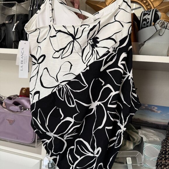 La Blanca Other - La Blanca Women's Shoulder One Piece Swimsuit